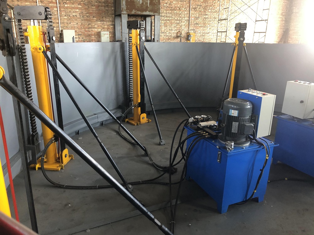 Hydraulic jacks